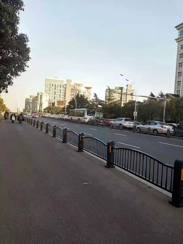 道路護欄