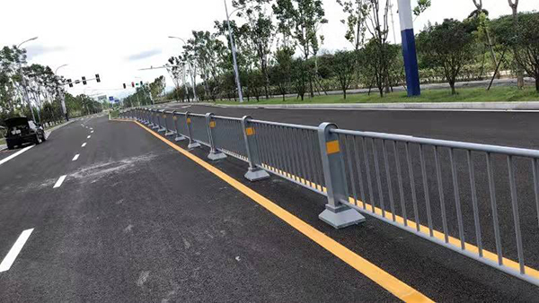 道路護欄