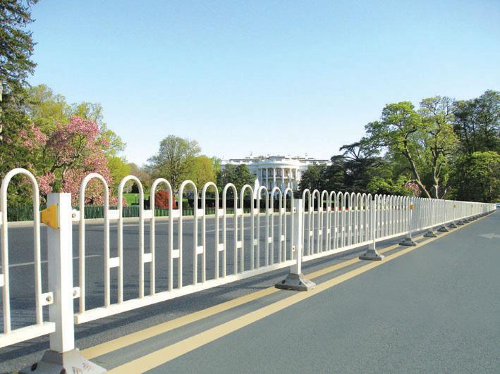 道路護欄應該如何選擇適合的螺絲