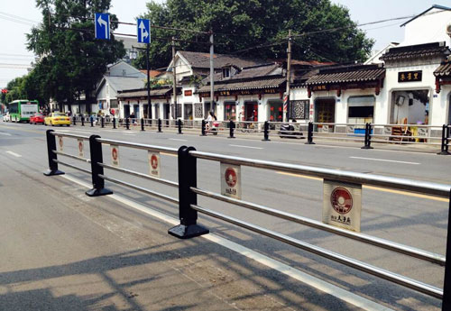 南京夫子廟道路兩側道路護欄