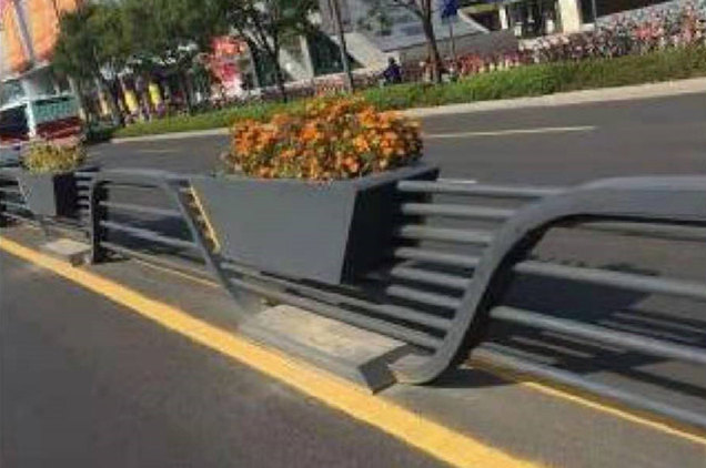 道路護欄